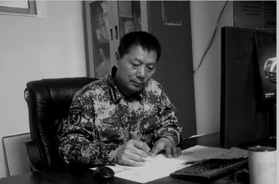 李芳.jpg